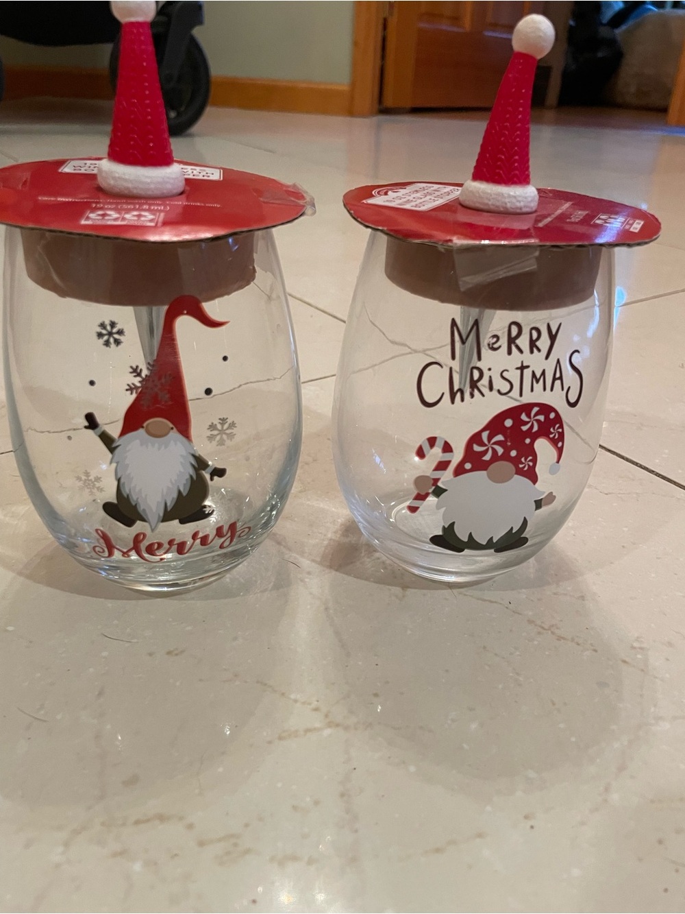Christmas Gnome Stemless Wine Glasses - Red Holiday Design with Wine Stoppers